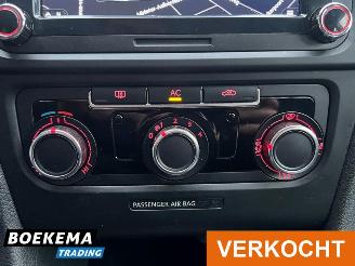 Volkswagen Golf 1.2 TSI Trendline Navigatie Airco Camera 5-Deurs picture 27