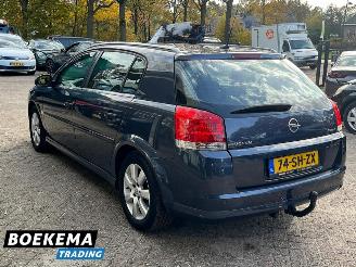 Opel Signum 2.2 16V Executive 155PK Aut Navi Cruise PDC Trekh. picture 3