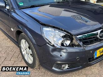 Opel Signum 2.2 16V Executive 155PK Aut Navi Cruise PDC Trekh. picture 6