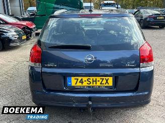Opel Signum 2.2 16V Executive 155PK Aut Navi Cruise PDC Trekh. picture 14