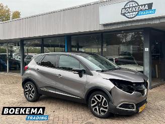 Vaurioauto  passenger cars Renault Captur 1.5 DCI Dynamique Leder Navi Climate PDC 2014/7