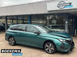 damaged passenger cars Peugeot 308 SW 1.6 Plug-in Hybrid 180 Navi Cruise Climate Trekh. PDC 2023/11