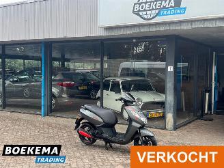 uszkodzony skutery Peugeot  Kisbee RS 4T 45KM 2018/8