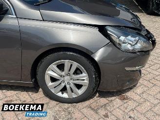 Peugeot 308 SW 1.2 PureTech Executive Glazen-Dak Navigatie Climate Cruise picture 9