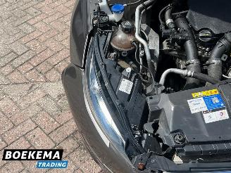Peugeot 308 SW 1.2 PureTech Executive Glazen-Dak Navigatie Climate Cruise picture 12