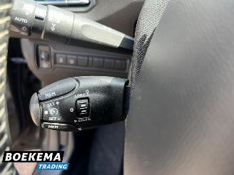 Peugeot 308 SW 1.2 PureTech Executive Glazen-Dak Navigatie Climate Cruise picture 26