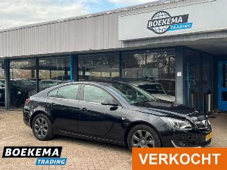 Voiture accidenté Opel Insignia 1.4 T Business+ Navi Climate Cruise PDC Trekh. 2013/12