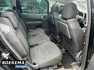 Peugeot 5008 2.0 HDI 7-Pers Aut Clima Cruise Navi PDC Trek. picture 17