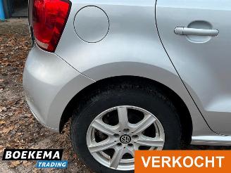 Volkswagen Polo 1.4-16V Highline 5-Deurs Navi Airco picture 9