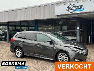 Schadeauto Ford Focus Wagon 1.5 TDCI ST-Line Leer Navi Camera Clima Cruise PDC 2018/7