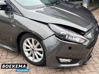 Ford Focus Wagon 1.5 TDCI ST-Line Leer Navi Camera Clima Cruise PDC picture 10