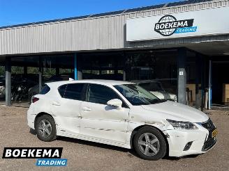 Coche accidentado Lexus Ct 200h 25th Edition Keyless Navi Camera Climate PDC 2015/12