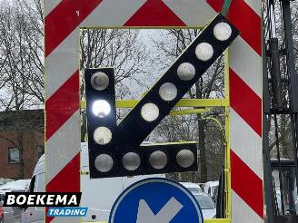 Van Weel  VW1300 Pijlwagen Zonnepaneel Hydroliek picture 24