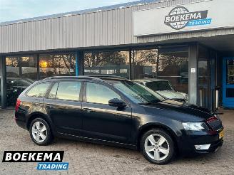 Skoda Octavia Combi 1.6 TDI DSG Business Climate Navi Cruise PDC 2014/5