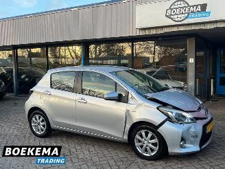 damaged passenger cars Toyota Yaris 1.5 Full Hybrid Aspiration Navi Climate Cruise Camera 2014/1