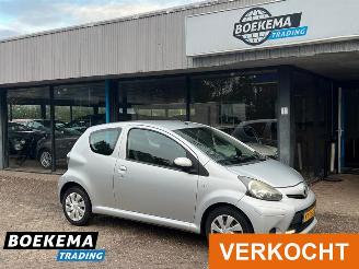 Schadeauto Toyota Aygo 1.0 VVT-i Comfort Airco 2012/6