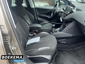 Peugeot 208 1.4 VTi Active 5-Drs Climate Cruise Trekh. picture 21