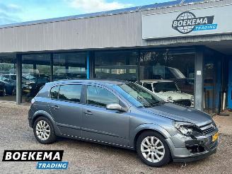 Voiture accidenté Opel Astra 1.6 Sport 105PK Cruise Climate Trekhaak 2004/6