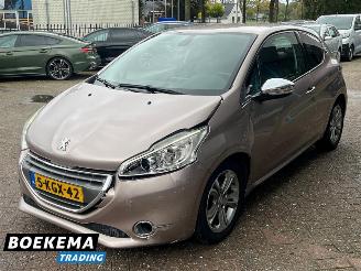 Peugeot 208 1.6 VTi Allure Leder Navi Climate Cruise PDC picture 4