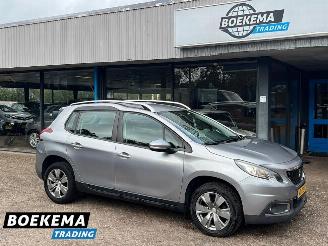 Schadeauto Peugeot 2008 1.2 PureTech Automaat Navi Cruise PDC 2017/4