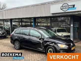 uszkodzony samochody osobowe Volkswagen Golf Variant 1.6 TDI Comfort DSGPanorama ACC Cruise PDC 2017/1