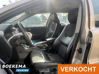 Volvo Xc-70 2.4 T Comfort Line 200 PK Leder Airco Cruise Trekh. picture 17