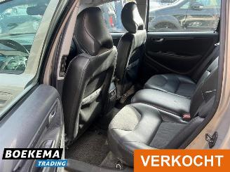 Volvo Xc-70 2.4 T Comfort Line 200 PK Leder Airco Cruise Trekh. picture 18