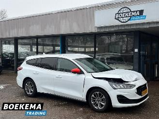 Auto incidentate Ford Focus Wagon 1.0 EcoBoost 125PK Hybrid Navi Climate Cruise PDC Trekh. 2022/11