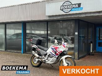 skadebil motor Honda Africa Twin XRV 750 All Road Leovince Koffer 1998/2