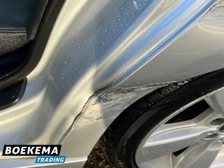 BMW 3-serie 318d High Exe. Leer Climate Navi Cruise PDC picture 11