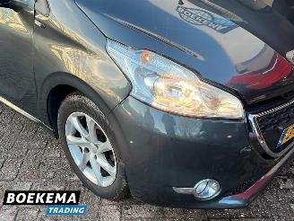Peugeot 208 1.2 PureTech Style Navi Climate Cruise PDC picture 8
