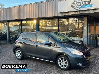 škoda osobní automobily Peugeot 208 1.2 PureTech Style Navi Climate Cruise PDC 2014/12