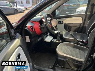 Renault Twingo 1.0 SCe Collection picture 23