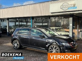 uszkodzony samochody osobowe Volkswagen Golf 1.0 TSI Connected Navi Camera Cruise PDC 2016/9