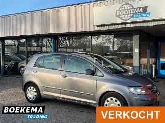 damaged passenger cars Volkswagen Golf plus 1.6 Trend 102PK Airco PDC Trekhaak 2008/4