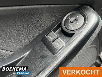 Ford Fiesta 1.5 TDCi Titanium Stoelverw. Climate PDC Trekhaak picture 13
