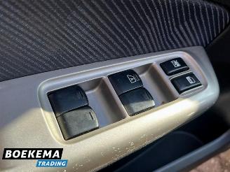 Subaru Forester 2.0 Premium 4X4 LPG Open-Dak Stoelverw Climate picture 17