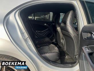 Mercedes A-klasse 180 Ambition AMG Automaat Navigatie Clima picture 19