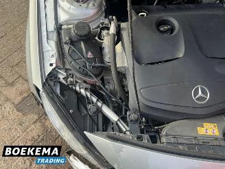 Mercedes A-klasse 180 Ambition AMG Automaat Navigatie Clima picture 10