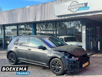 damaged passenger cars Volkswagen Golf 1.0 TSI R-Line DSG Navigatie Climate Cruise 2018/3