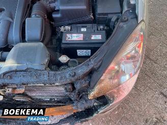 Kia Carens 2.0 CVVT X-clusive 7-Persoons Leer Navigatie Stoelverw. Airco picture 9