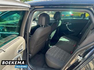 Opel Insignia 1.6 T Sport 180PK Navi Climate Cruise PDC Trekh. picture 12