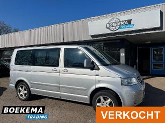 damaged passenger cars Volkswagen Multivan 2.5 TDI Comfort 7-Pers Clima Stoelverw. 2XSchuifdeur 2006/8