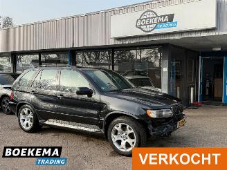 damaged passenger cars BMW X5 4.4i Executive Open-Dak Automaat Memory 2000/7