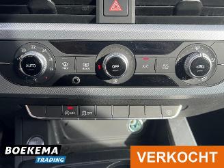Audi A4 Avant 1.4 TFSI Design Sport Navigatie Cruise Trekhaak PDC picture 18