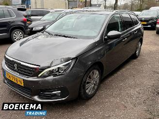 Peugeot 308 SW 1.2 PureTech Premium Panorama Automaat Navigatie Trekhaak PDC picture 4