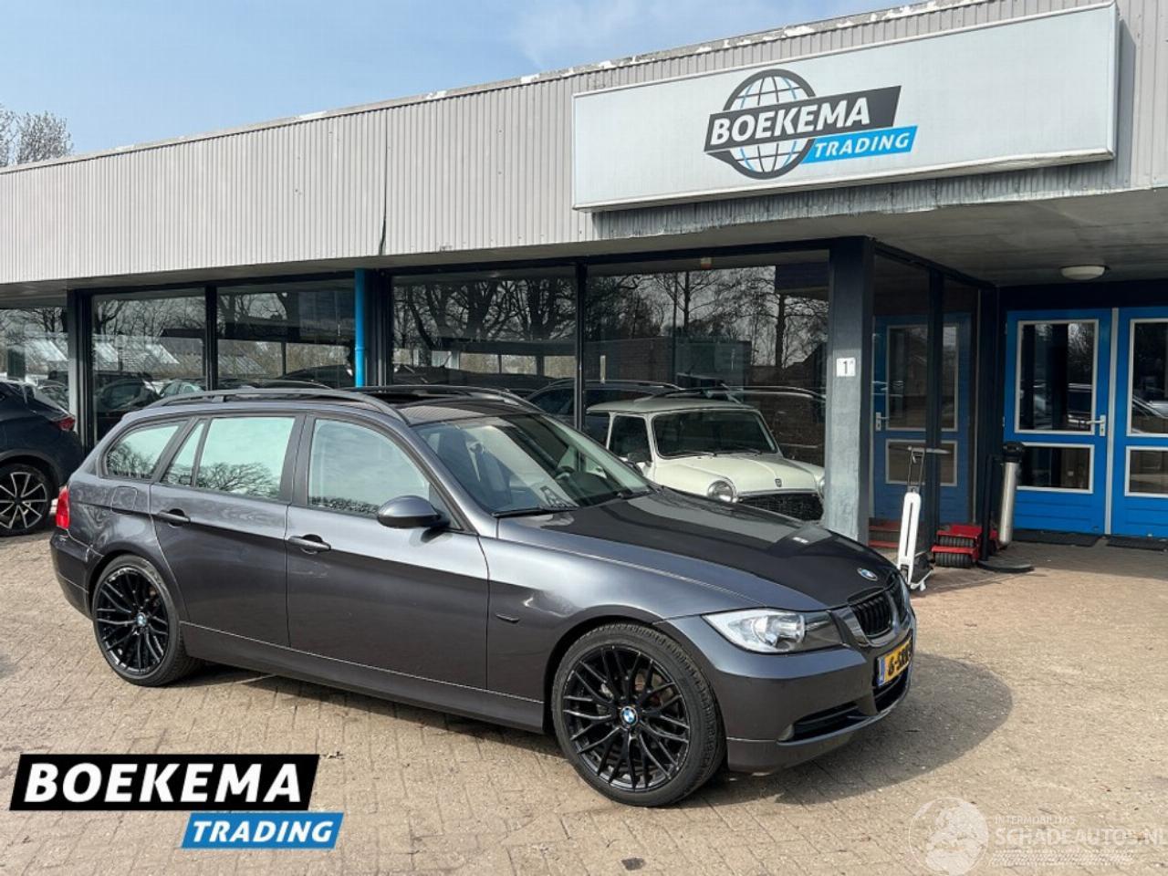 BMW 3-serie 320i High Exe Automaat Panorama Leer Stoelverw.