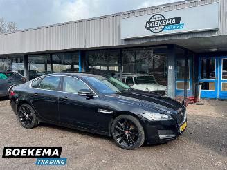 Vaurioauto  passenger cars Jaguar XF 2.0d Pure Navigatie Keyless Automaat Climate 2016/3