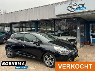 Schadeauto Renault Clio 0.9 TCe ECO Night&Day Navigatie Airco 2014/12