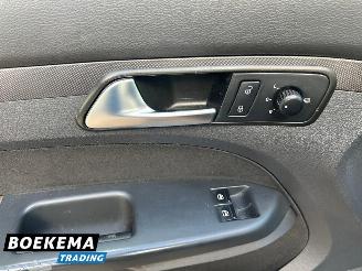 Volkswagen Touran 1.4 TSI 140PK Business Navigatie Cruise Climate picture 11